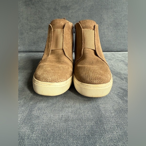 Steve Madden Womens Brown Suede Hidden Wedge Side Zip Sneakers SZ 9 Pull On - Picture 3 of 9